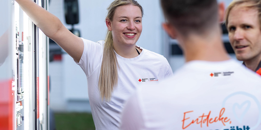 T-shirt, Person, Gesicht, Kopf, Blond