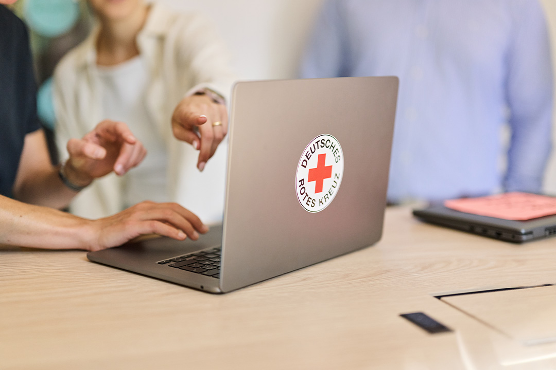 Logo, Laptop, PC, Person, Frau